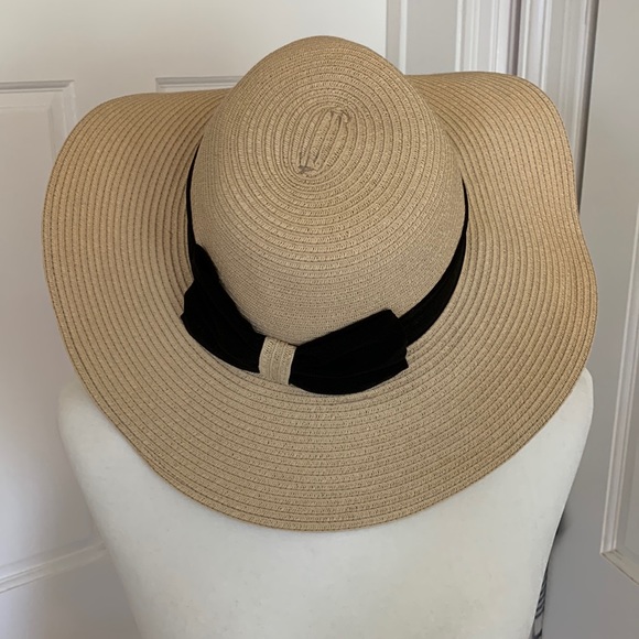 Accessories - EUC.  Floppy sun hat